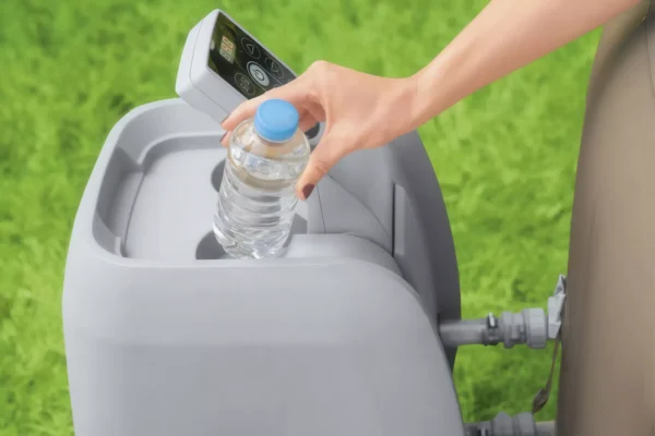 space_for_a_bottle_in_the_filter_pump_a4c7 Jacuzzi ogrodowe Bestway Palm Springs AirJet 4–6 osób 196 × 71 cm