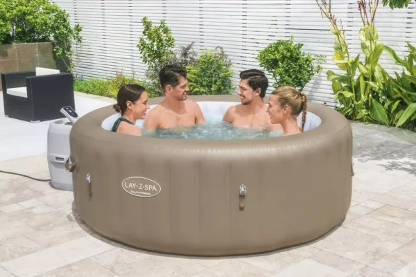 summer_visualization_of_jacuzzi_with_friends_on_the_terrace_4340 Jacuzzi ogrodowe Bestway Palm Springs AirJet 4–6 osób 196 × 71 cm