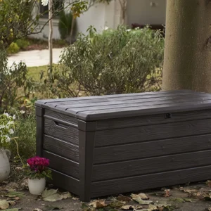 Aranżacja na tarasie skrzyni ogrodowej BRIGHTWOOD BOX o pojemności 455l