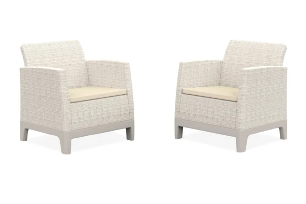 Dwa krzesła balkonowe Keter Scandi Forma w kolorze Pebble Grey-Soft Beige/oat z jasnymi poduszkami Dwa krzesła balkonowe Keter Scandi Forma w kolorze Pebble Grey-Soft Beige/oat z jasnymi poduszkami