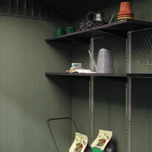 Półka jako wyposażenie wnętrza domku potting shed