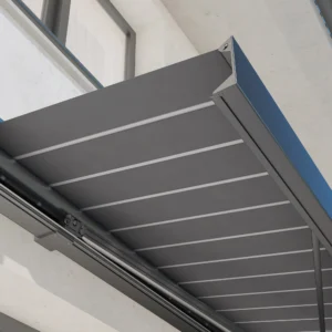 Markiza tarasowa PRIME AUTOMATIC 400x300 GREY/WHITE z oświetleniem LED i czujnikiem wiatru/słońca – Gutroof — zdjęcie wariantu 11 Markiza tarasowa PRIME AUTOMATIC 400x300 GREY/WHITE z oświetleniem LED i czujnikiem wiatru/słońca – Gutroof — zdjęcie wariantu 11